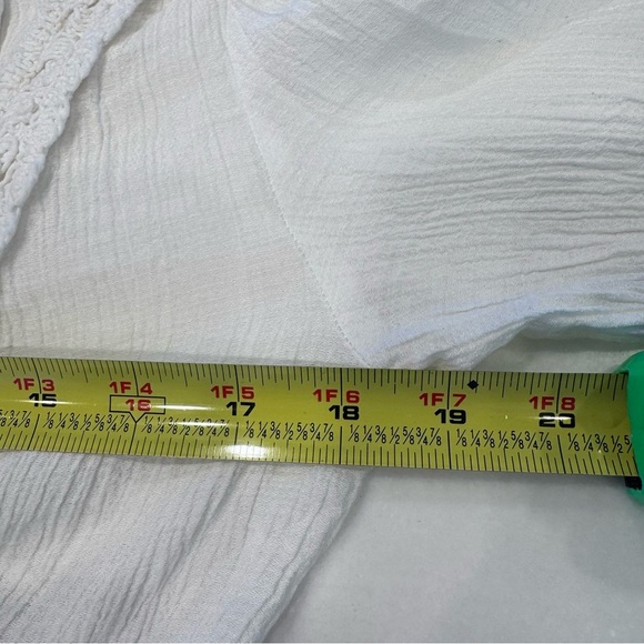 Milk & Honey White puff sleeve Crochet Lace Up Top Blouse size Large - Picture 7 of 10